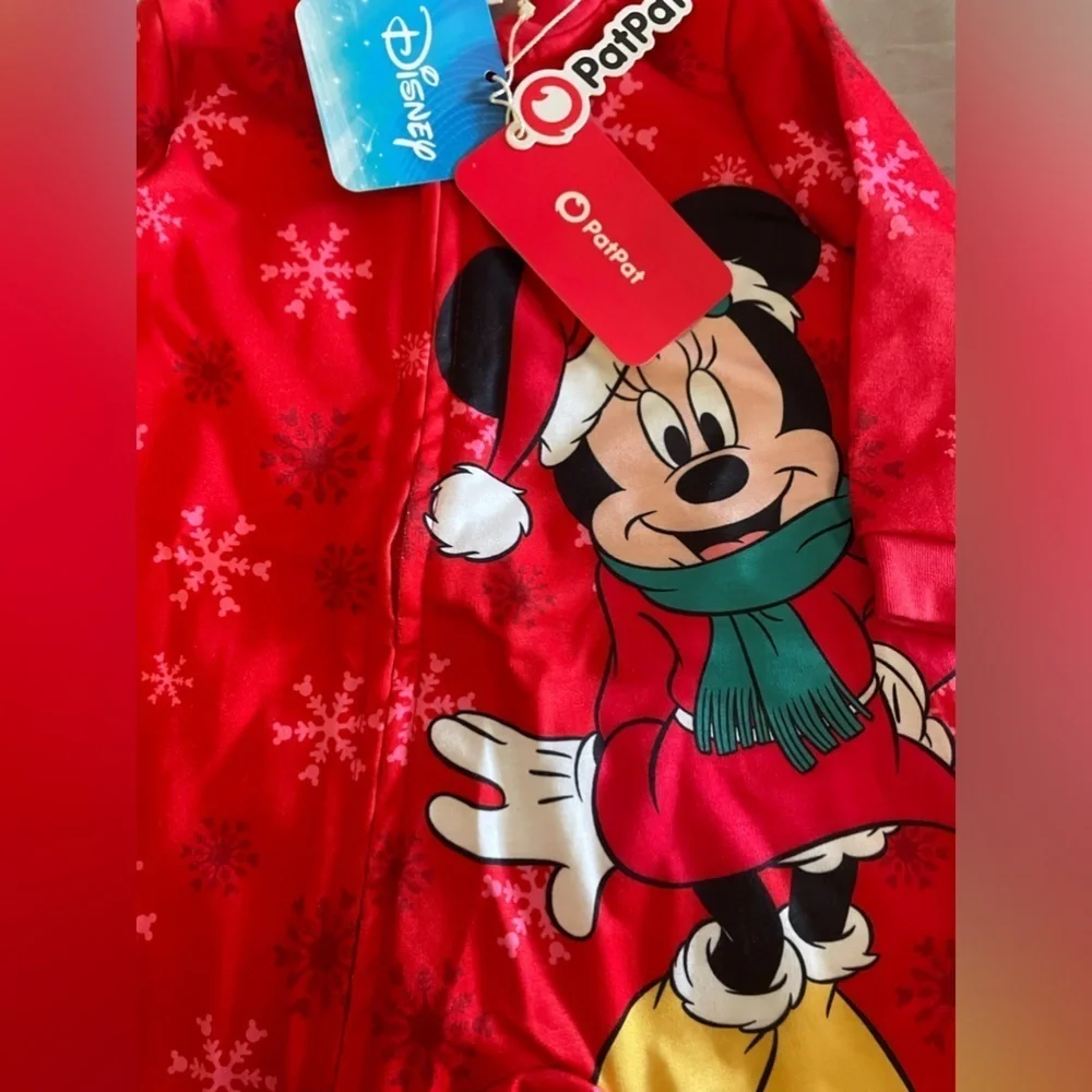 NWT- Christmas holiday  Baby Girl or Boy  DISNEY MINNIE MOUSE ONSIE 6-9 months